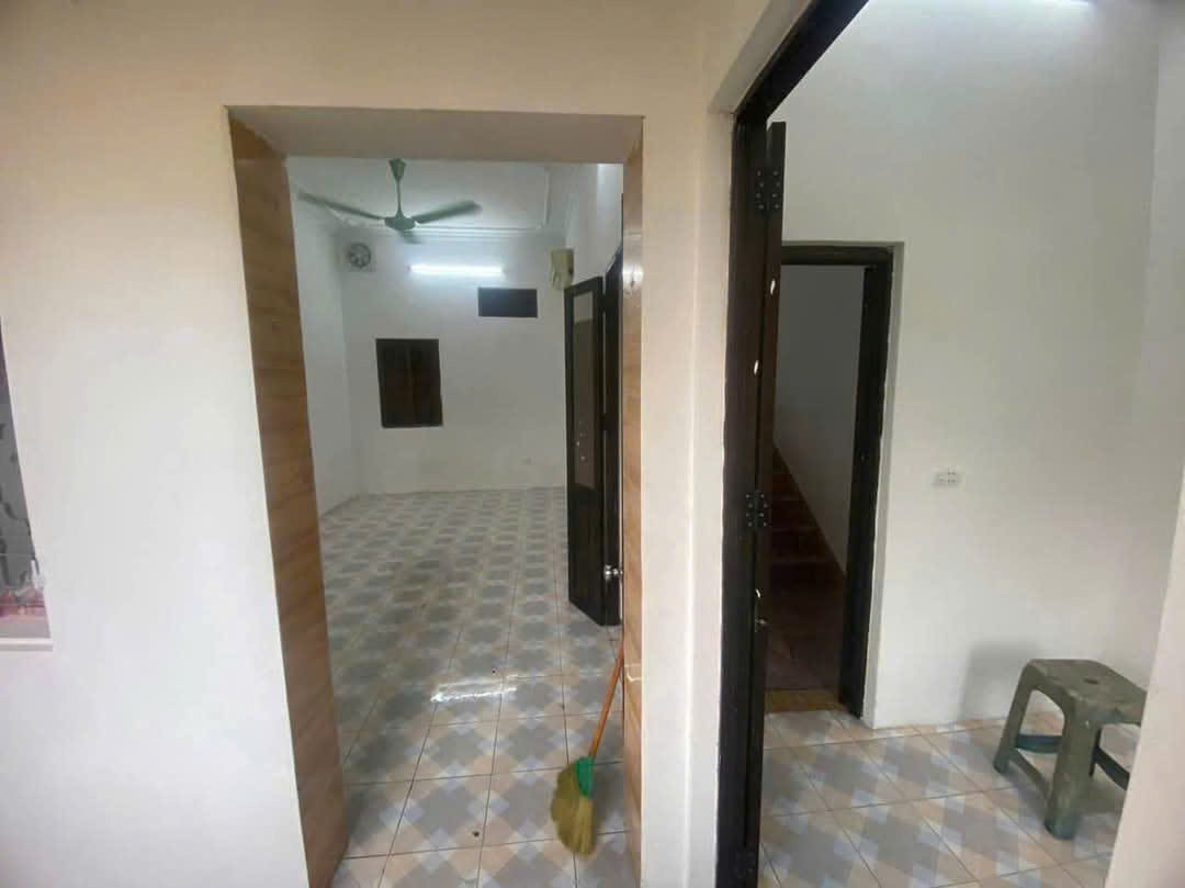 Cho thuê nhà ngõ 260 Tân Mai 3 tầng x 40m2, 3 ngủ, 8.5 triệu - KD nhỏ kết hợp ở gia đình - Ảnh 1